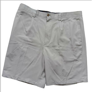 Men's Van Heusen Beige Shorts Size 40